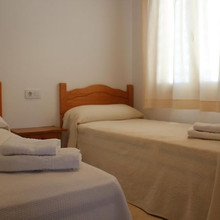 Apartamentos Rayma I-II-III Cala Blanca (Menorca) Exterior foto