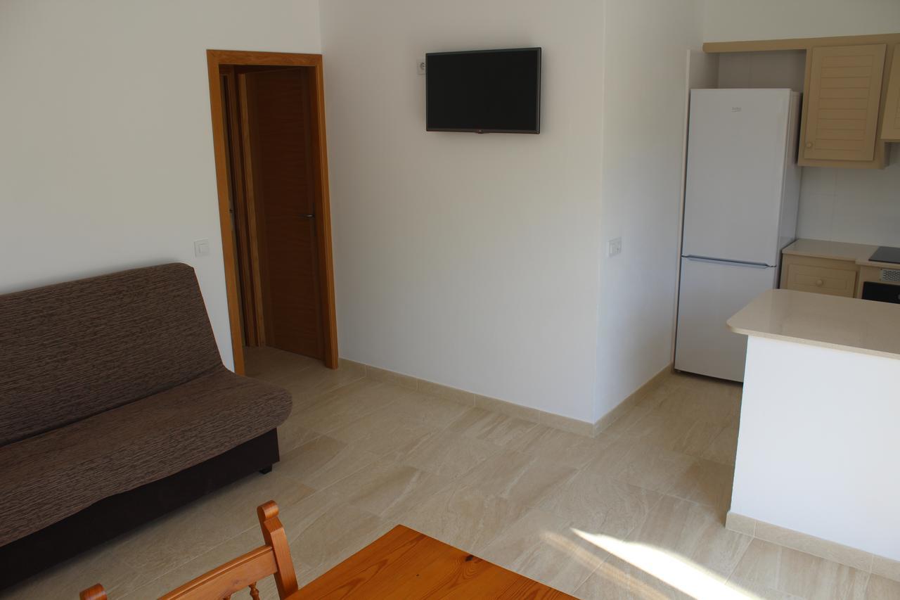 Apartamentos Rayma I-II-III Cala Blanca (Menorca) Exterior foto